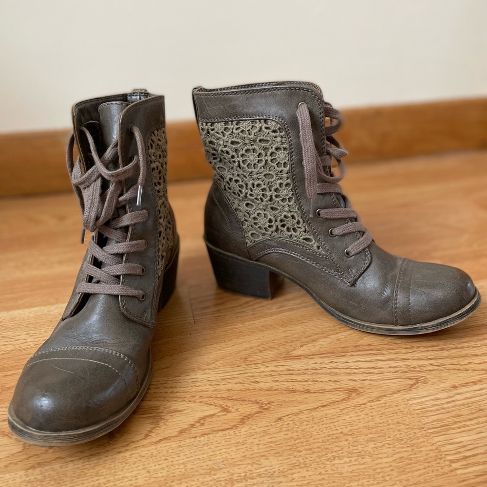 Roxy Lace Combat Boots Size 8